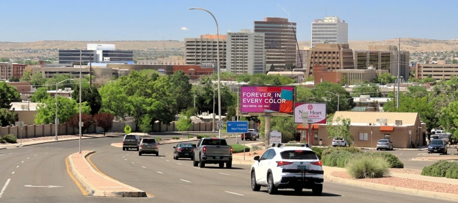 Clear Channel Outdoor pays tribute to Dolly Parton